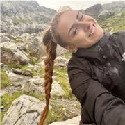 Ciao, sono Giulia e sono laureata in Scienze Infermieristiche, e diplomata in Biotecnologie Sanitarie+medioalto livello di inglese